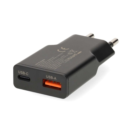 Nedis Wandladegerät 30 W 1x USB-C 1x USB-A, schwarz in der Gruppe Car-HiFi / Smartphone im Auto / Smartphone-Zubehör bei BRL (176WCHA30BK)