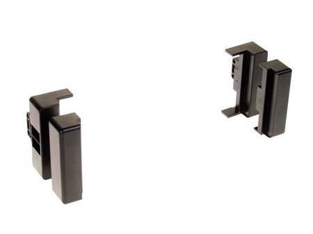 Einbaurahmen 1-DIN Audi A4,A6,A8 -1999 in der Gruppe Car-HiFi / Was passt in mein Auto / Audi / Audi A8 / Audi A8 1994-2002 bei BRL (70028132001)
