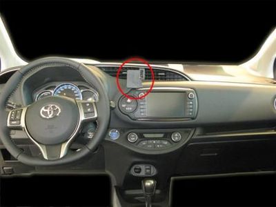 Toyota Yaris 15-, Zentriert