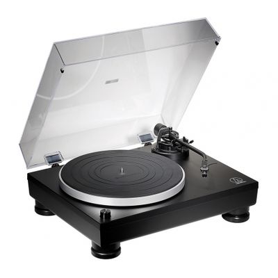 Audio Technica AT-LP5X mit vormontiertem AT-VM95E-Tonabnehmer