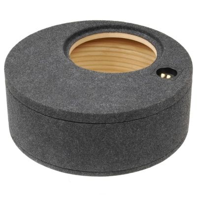 Leeres Subwoofer-Gehäuse Audi Q7