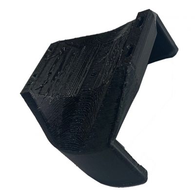 3D-gedruckter nach hinten geneigter Snusdosenhalter (70x24mm) zur Montage an der Gabelholme des Motorrads (Kabelbinder).