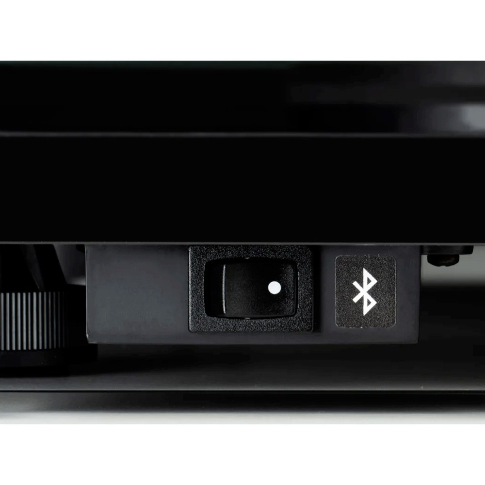 Pro-Ject T1 EVO BT Plattenspieler mit OM10-Tonabnehmer, Mattweiß