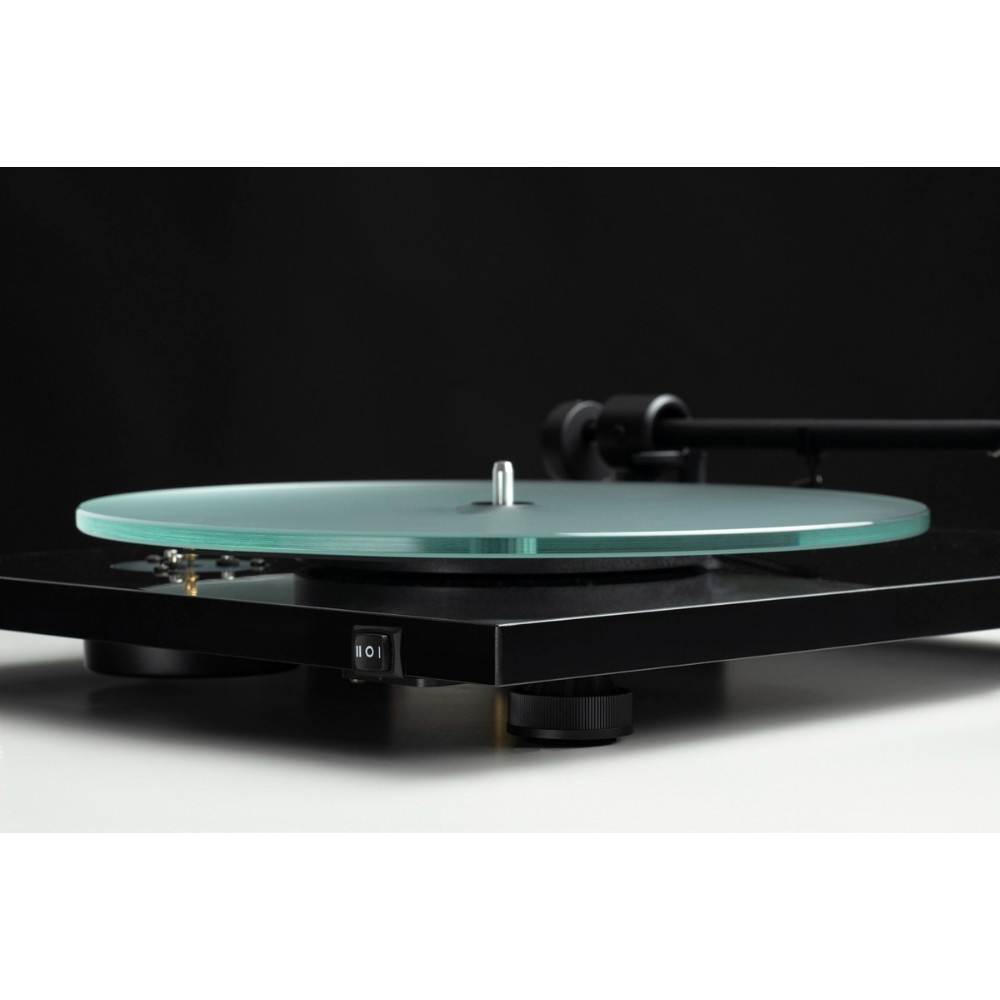 Pro-Ject T1 EVO Phono Plattenspieler mit OM10-Tonabnehmer, Hochglanzschwarz