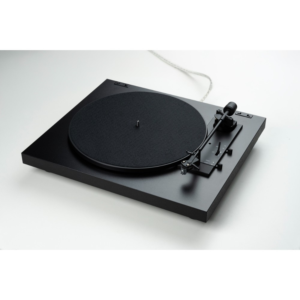 Pro-Ject A1.2 vollautomatischer Plattenspieler mit Pick-It MM E, schwarz