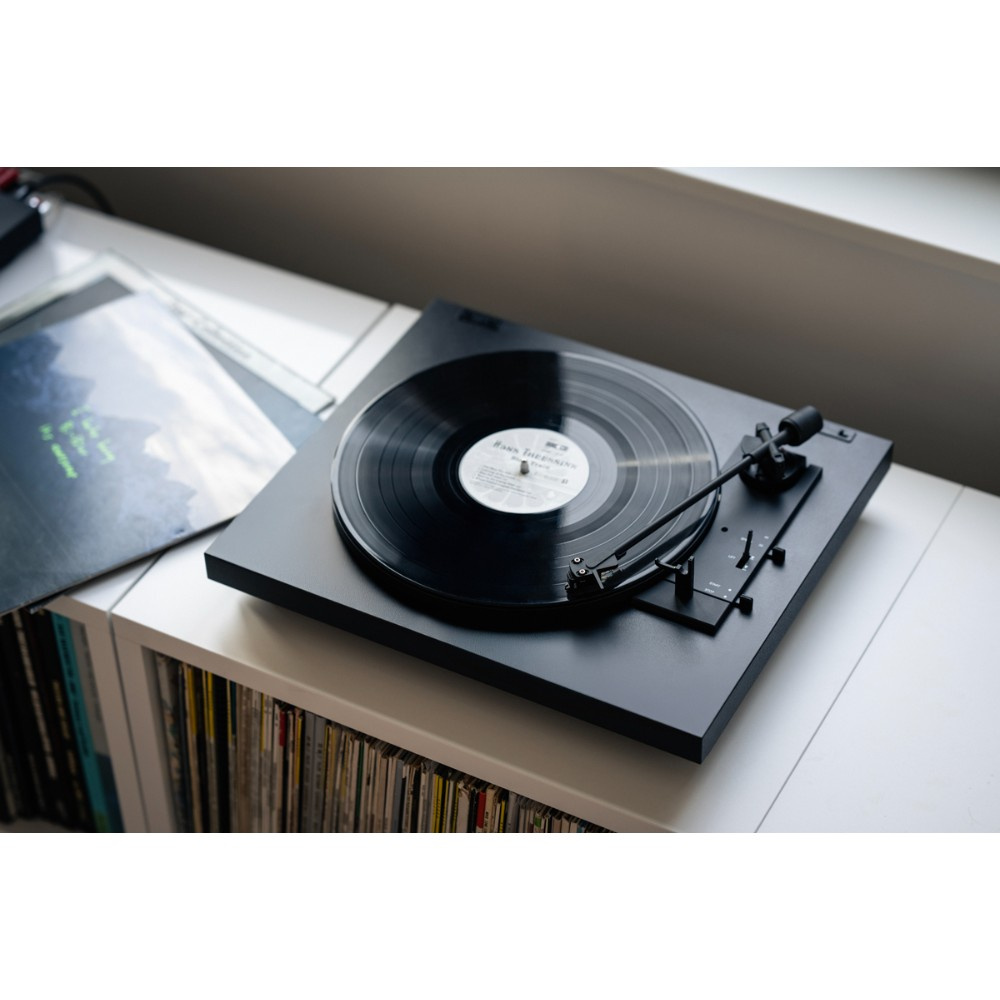 Pro-Ject A1.2 vollautomatischer Plattenspieler mit Pick-It MM E, schwarz