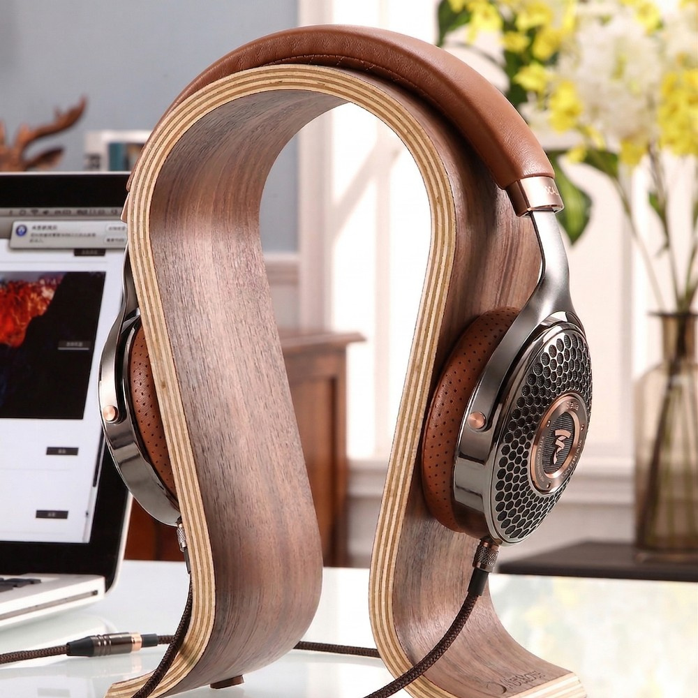 Norstone Wooden Headphone Stand, Kopfhörerständer aus Walnuss