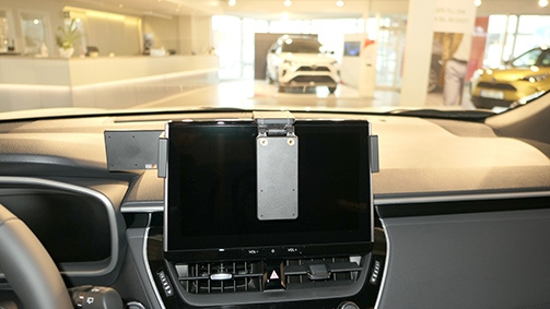 Brodit Verstärkter ProClip, Toyota Corolla/Corolla Cross 23-