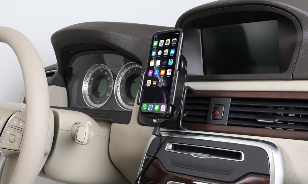 Qi kabelloser aktiver Handyhalter mit Autoladegerät, Apple iPhone 11