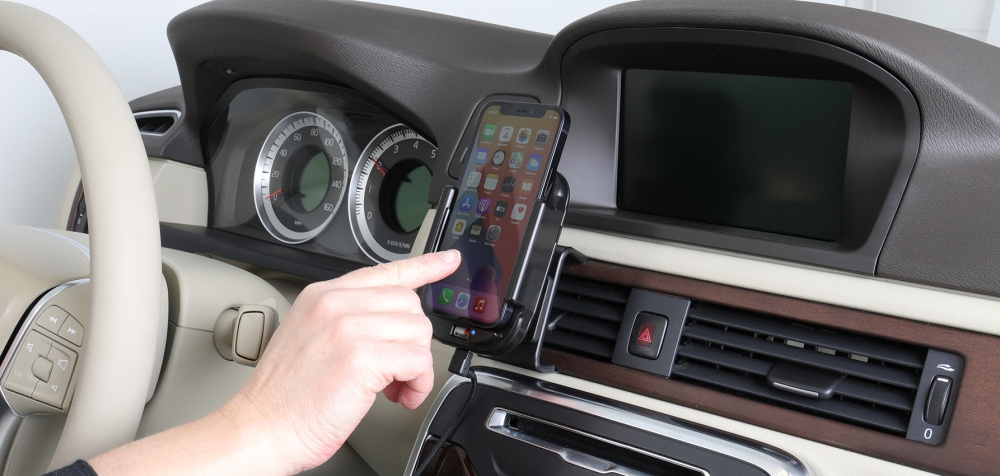 Qi kabelloser aktiver Handyhalter mit Autoladegerät, Apple iPhone 12 Mini