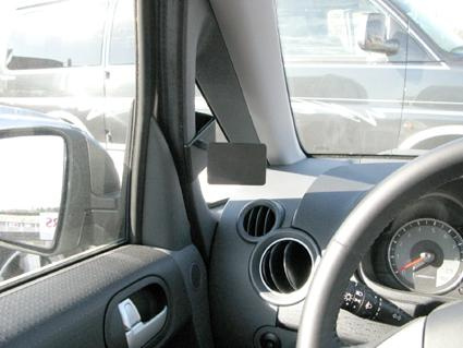 ProClip Montagehalterung Mitsubishi Colt 09-14, links