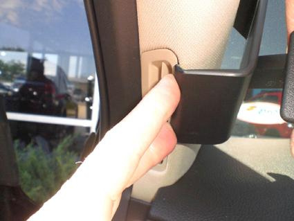 ProClip Montagehalterung Suzuki Kizashi 10-15, links