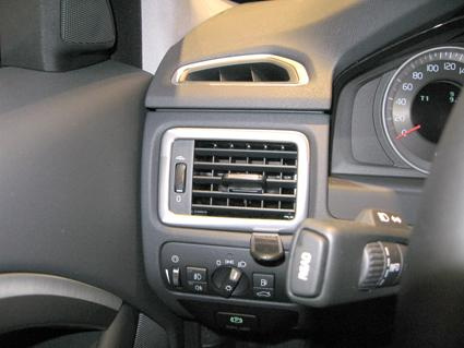 Volvo V70 12-15, Links
