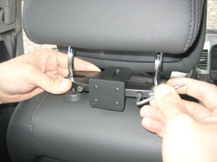 Brodit Kopfstützenhalterung, Kia Sorento 93-26