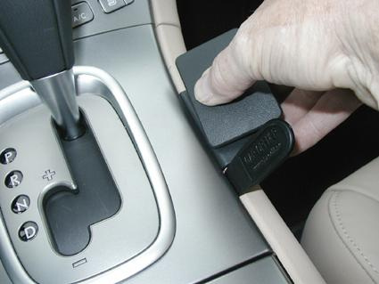 ProClip Montagehalterung Subaru Tribeca 06-14, Konsole