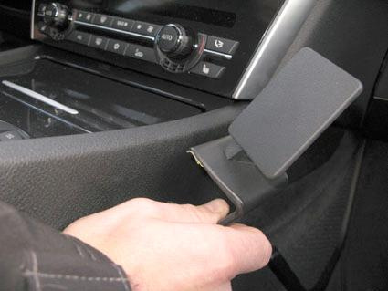 BMW F07 10-15, an der Konsole platziert