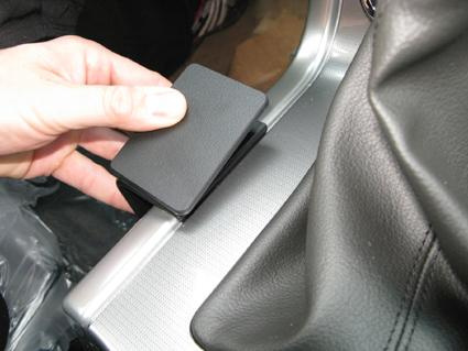 Nissan Navara 11-15, Konsole, links