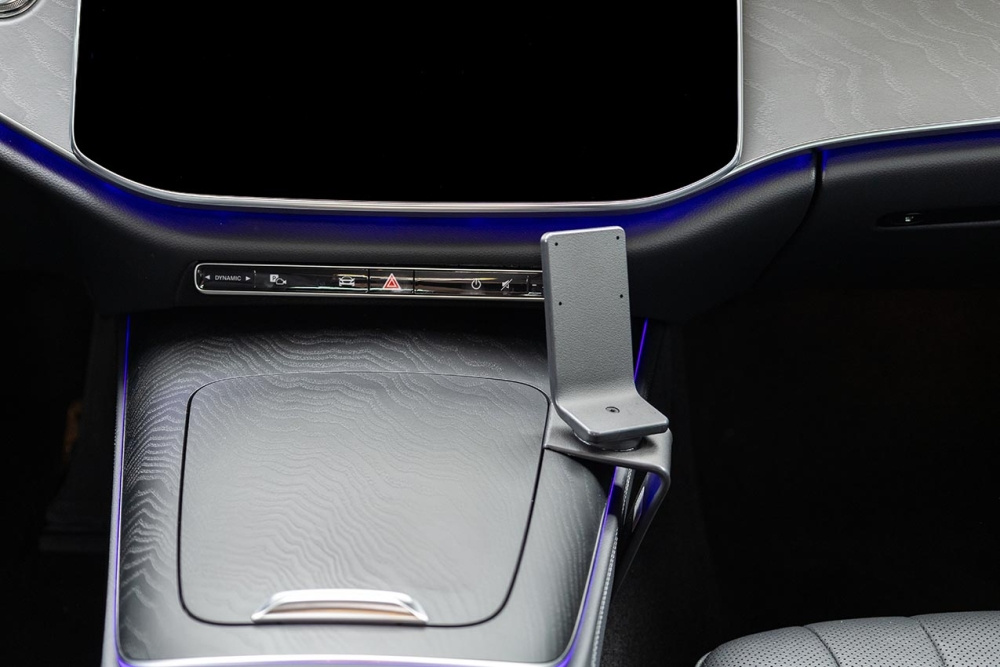 Brodit ProClip, Mercedes Benz E-Klasse, Limousine 24-26