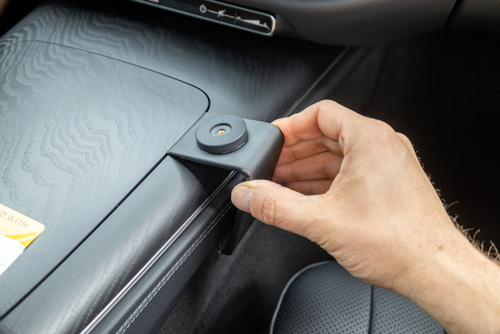 Brodit ProClip, Mercedes Benz E-Klasse, Limousine 24-26