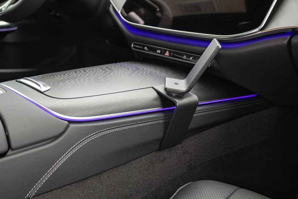 Brodit ProClip, Mercedes Benz E-Klasse, Limousine 24-26