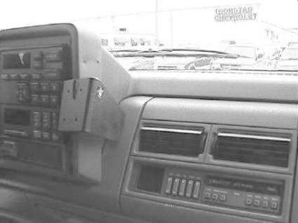 ProClip Montagehalterung Chevrolet Silverado/Surburban/Tahoe/Pickup 92-94, zentriert