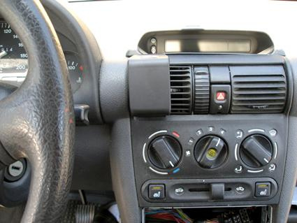 Opel Corsa 93-00, zentriert