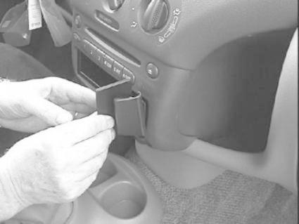 ProClip Montagehalterung Toyota Yaris 99-02/Yaris Verso 99-05, angewinkelt