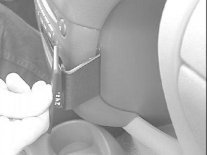 ProClip Montagehalterung Toyota Yaris 99-02/Yaris Verso 99-05, angewinkelt