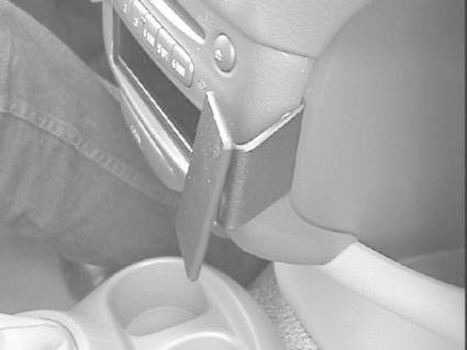 ProClip Montagehalterung Toyota Yaris 99-02/Yaris Verso 99-05, angewinkelt