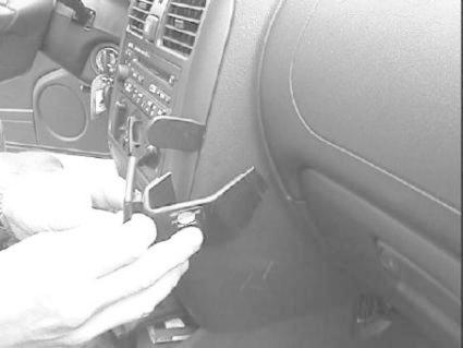 ProClip Montagehalterung Mitsubishi Carisma 99-05, angewinkelt