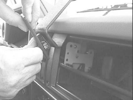 ProClip Montagehalterung Toyota LandCruiser 70 84-98, angewinkelt