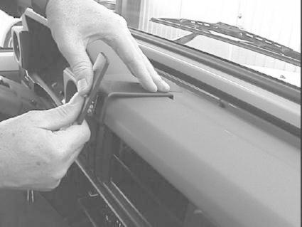 ProClip Montagehalterung Toyota LandCruiser 70 84-98, angewinkelt