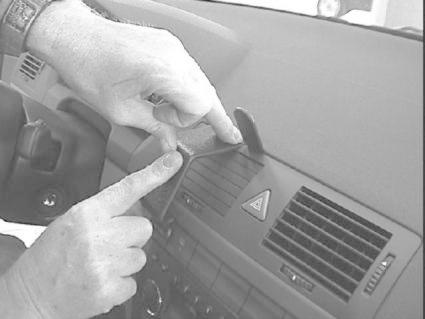ProClip Montagehalterung Skoda Fabia 00-07, Zentriert