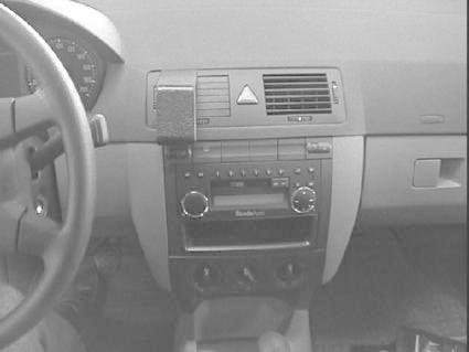 ProClip Montagehalterung Skoda Fabia 00-07, Zentriert