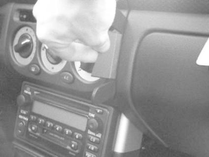 ProClip Montagehalterung Toyota MR2 Spyder 00-05, Abgewinkelt