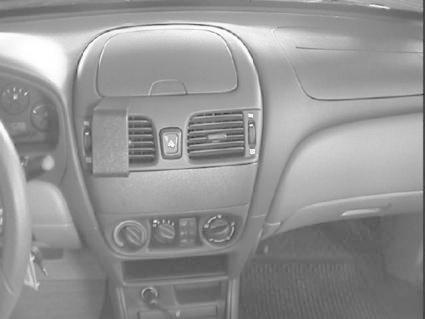 Nissan Almera 00-02, Zentriert
