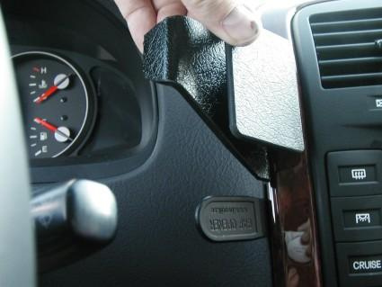 Kia Carnival 02-05, zentriert
