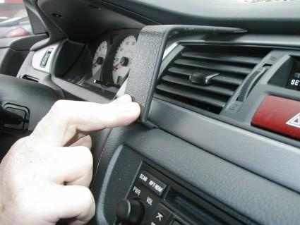 Mitsubishi Lancer 04-07, zentriert