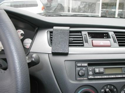 Mitsubishi Lancer 04-07, zentriert