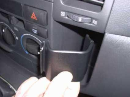 Toyota Corolla Verso 02-03, gewinkelt