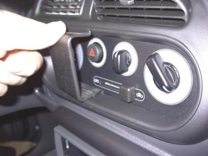ProClip Monteringsbygel Daihatsu Cuore 01-03/Max 02-07, Zentriert