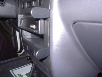 Daihatsu Sirion 02-06, Abgewinkelt