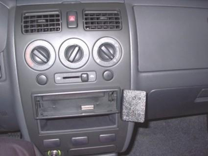 Daihatsu Sirion 02-06, Abgewinkelt