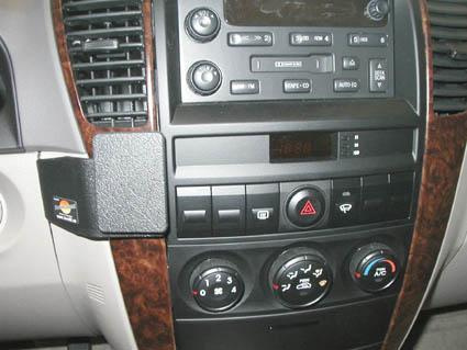 Kia Sorento 02-07, Zentriert, Braune Holzverkleidung