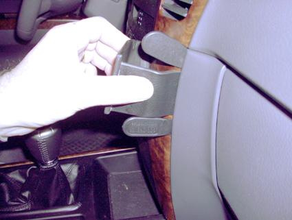 Kia Sorento 02-07, Abgewinkelt, Braune Holzverkleidung