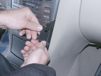 Toyota Avensis 03-08, Abgewinkelt