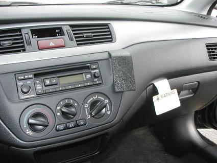 Mitsubishi Lancer 04-07, Abgewinkelt
