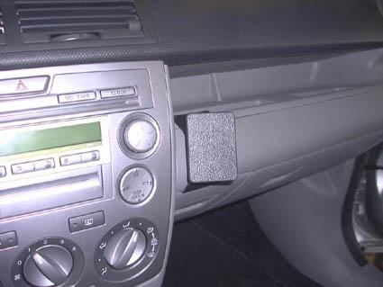 Mazda 2 03-07, Abgewinkelt
