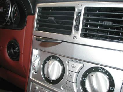 Chrysler Crossfire 04-07, Zentriert