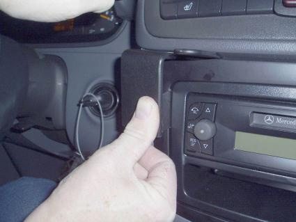 Mercedes Benz Vito 04-06, Zentriert, Niedrig